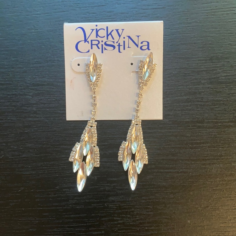 Never worn Vicky Christina sparkly dangle earings